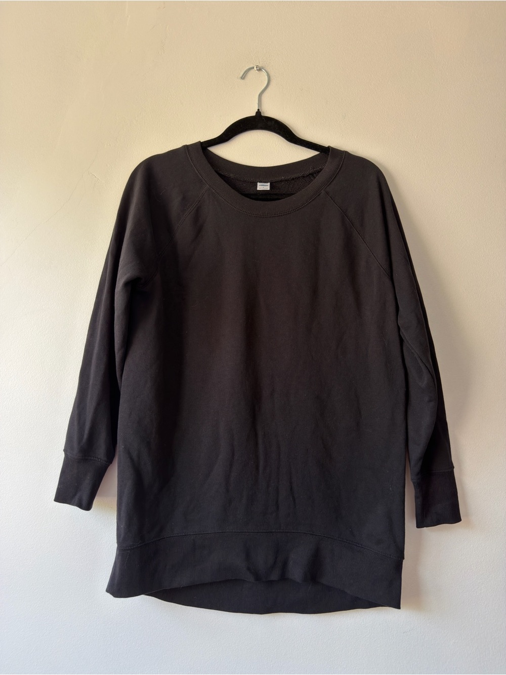 Old Navy Classic Black Crewneck Sweatshirt